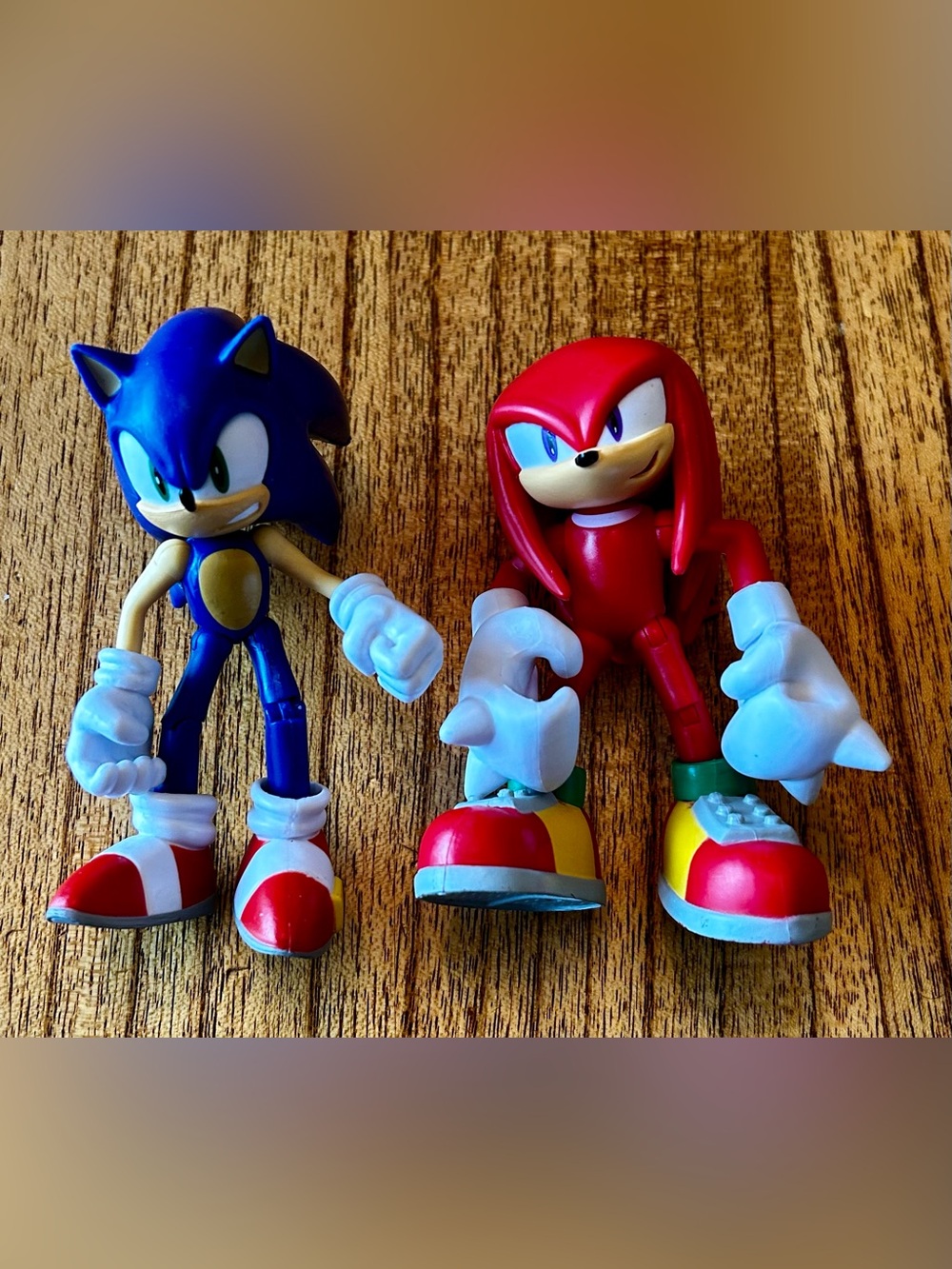Saga Sonic the Hedgehog Blue & Red Action Figures - Sonic & Knuckles